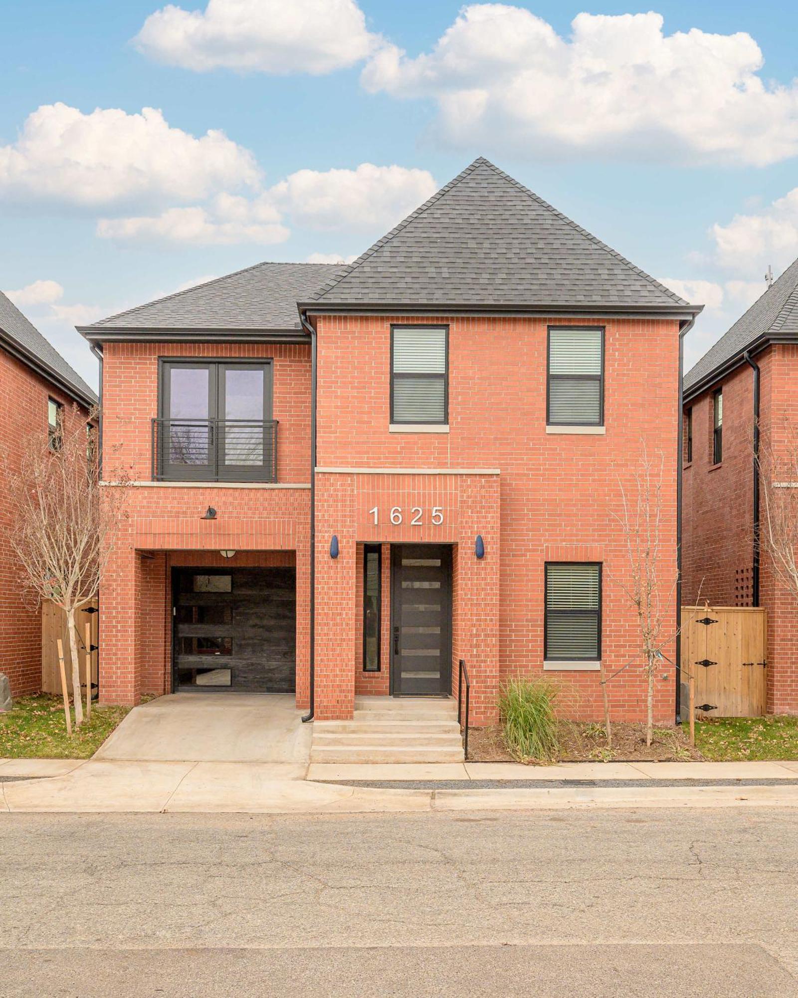 Urban Plaza Luxe 1-Family- Steps Away From Plaza District Villa Oklahoma City Exterior photo